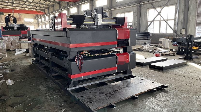 Fiber laser cutting machine-1
